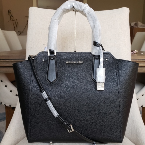 MICHAEL Michael Kors Handbags - NWT Michael Kors Large Hayes NS Tote Black MK Bag